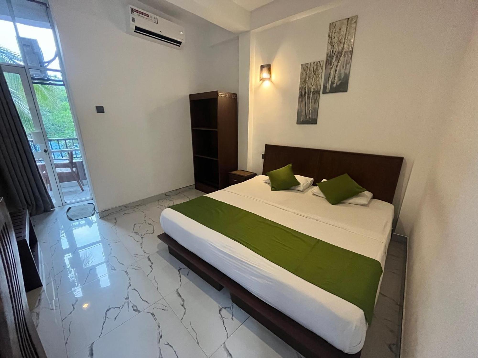 Queens Mount Kandy Bagian luar foto