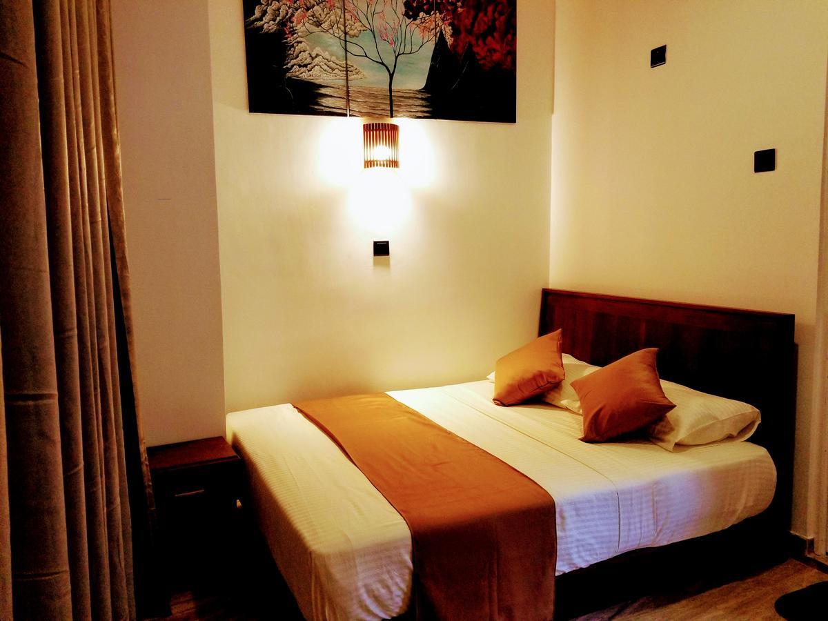 Queens Mount Kandy Bagian luar foto