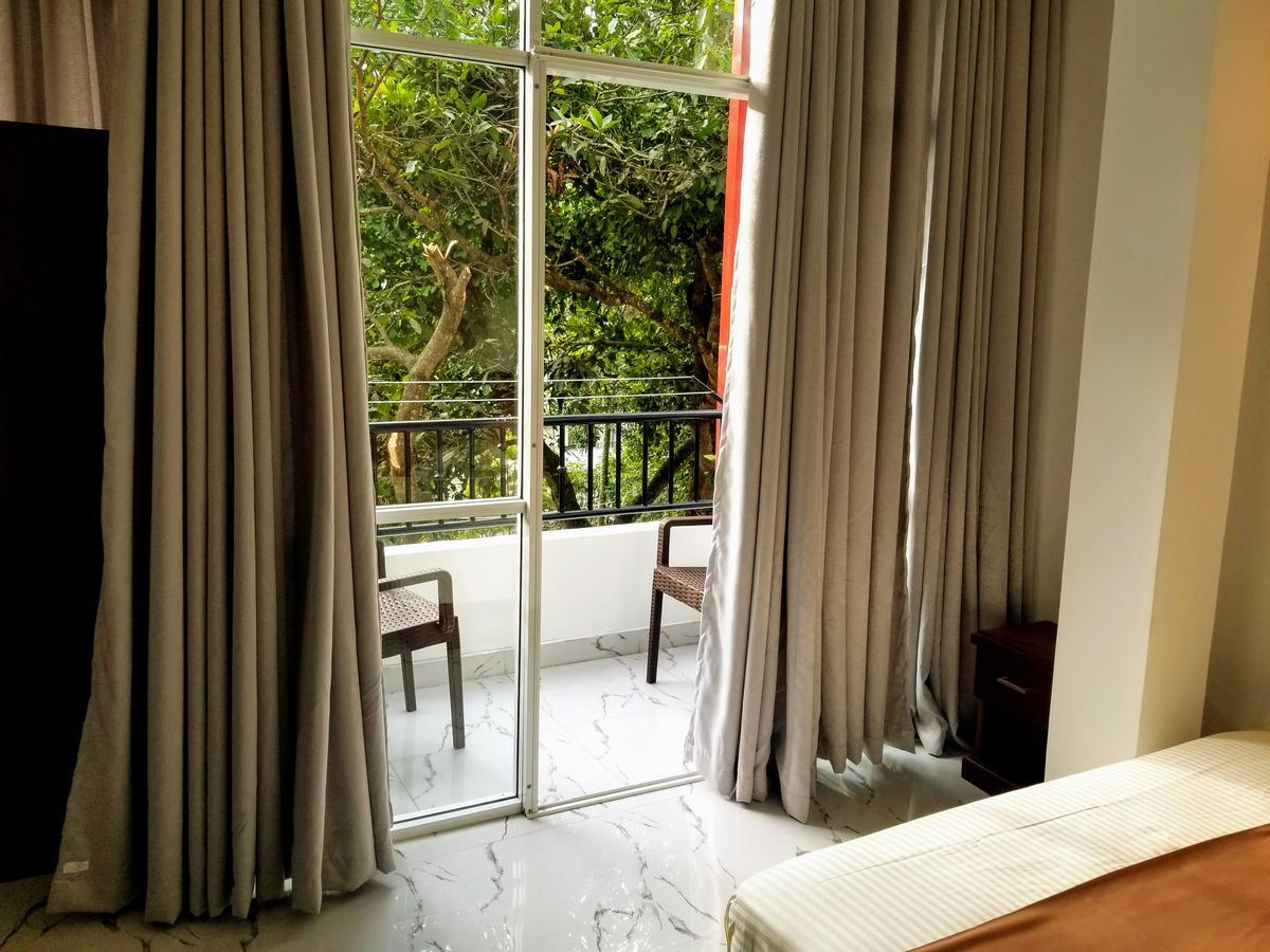 Queens Mount Kandy Bagian luar foto